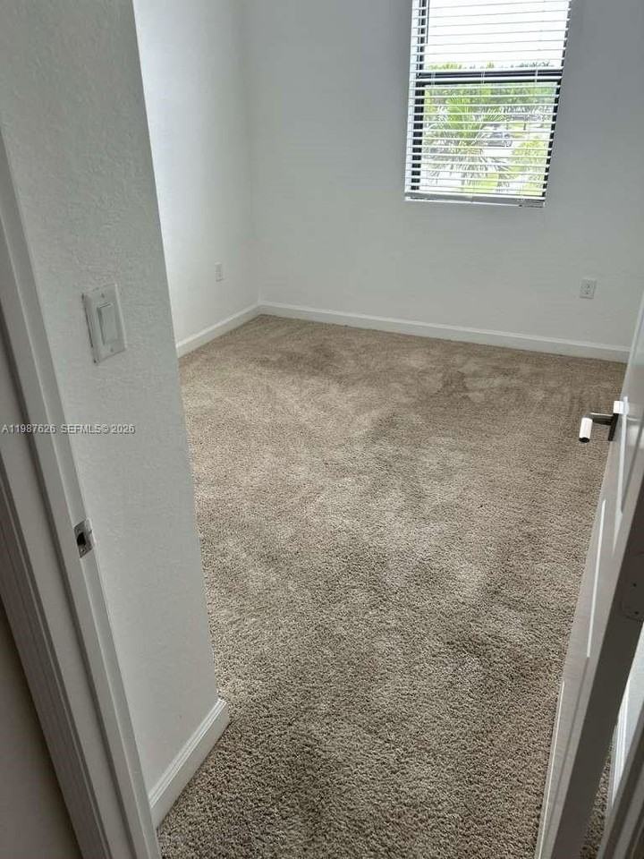 624 Sw 12th St - Photo 7 of 15