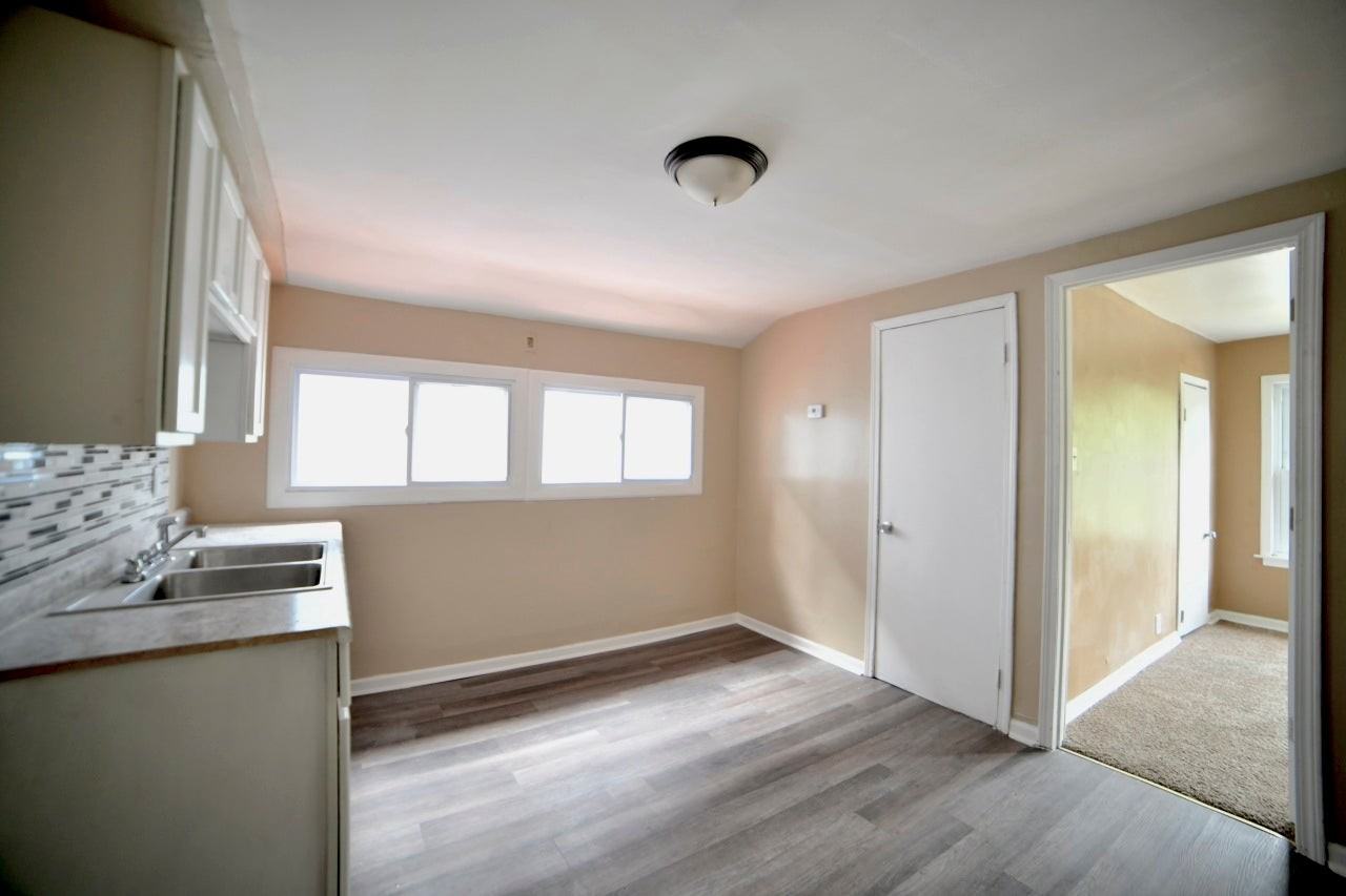 3354 N 28th St #2 - Photo 4 of 8