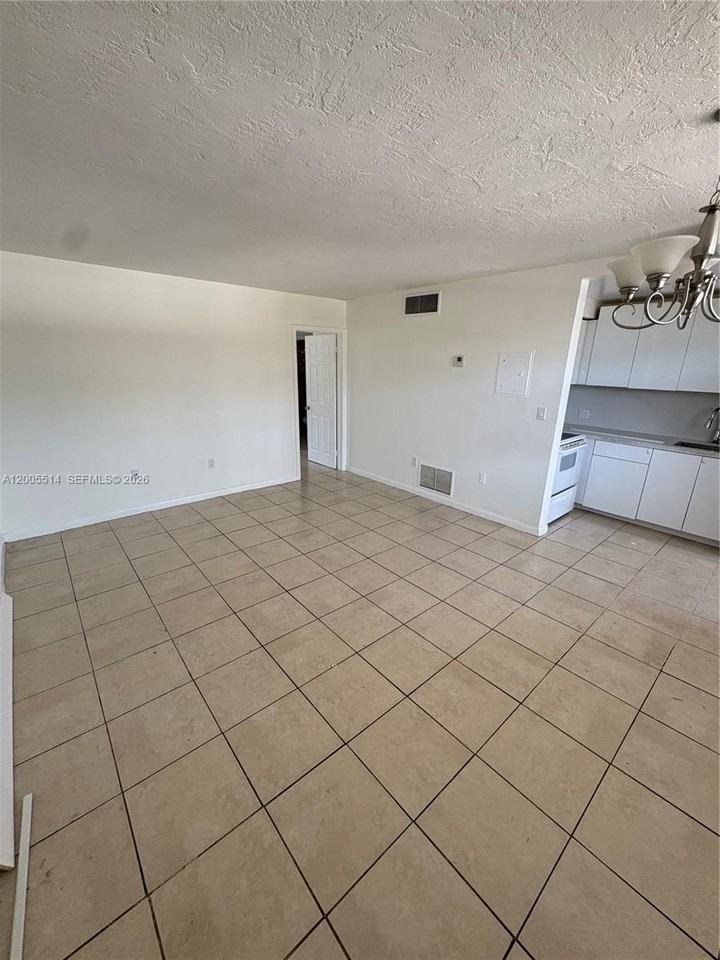 1515 Ne 125th Ter #212 - Photo 4 of 9