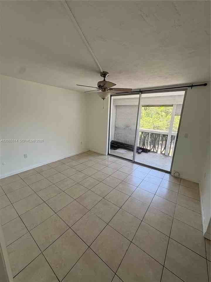 1515 Ne 125th Ter #212 - Photo 5 of 9