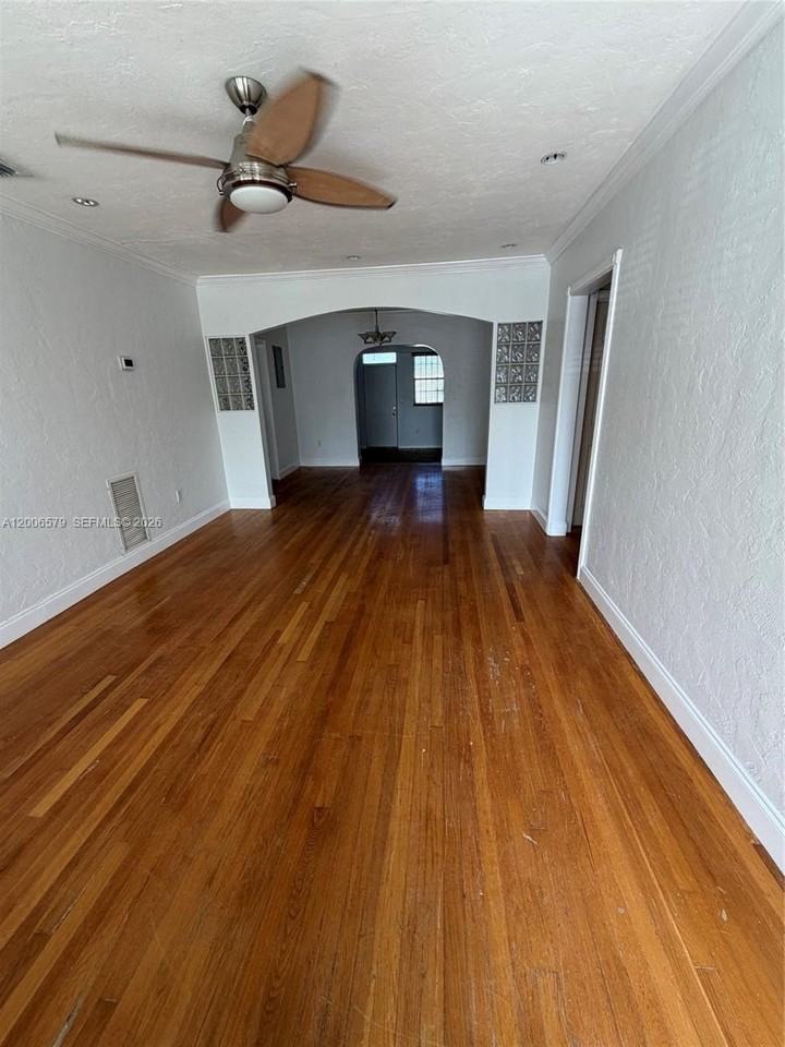 5321 Nw 9th Ave #0 - Photo 4 of 11