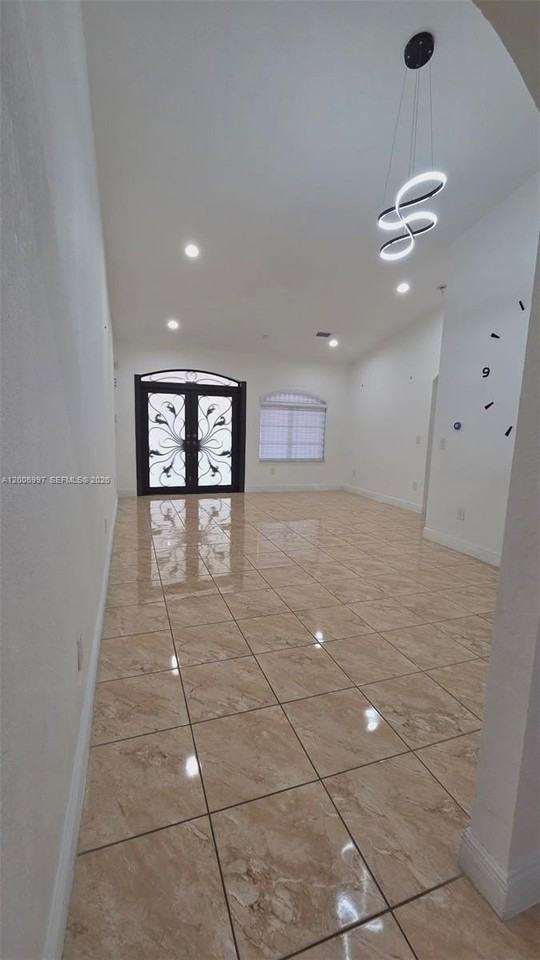 3140 Sw 142nd Ave - Photo 4 of 42