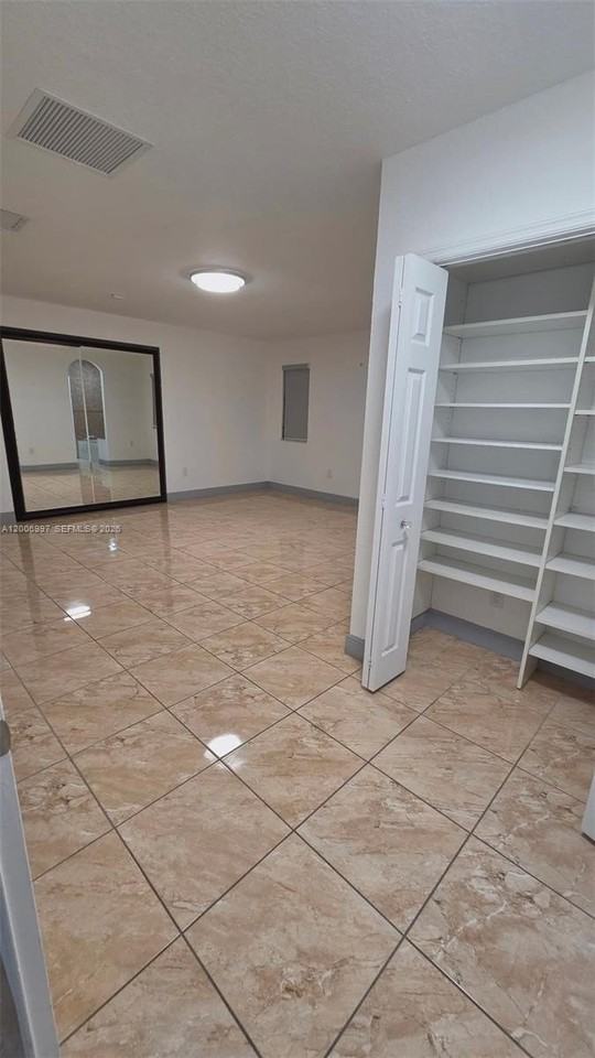 3140 Sw 142nd Ave - Photo 5 of 42