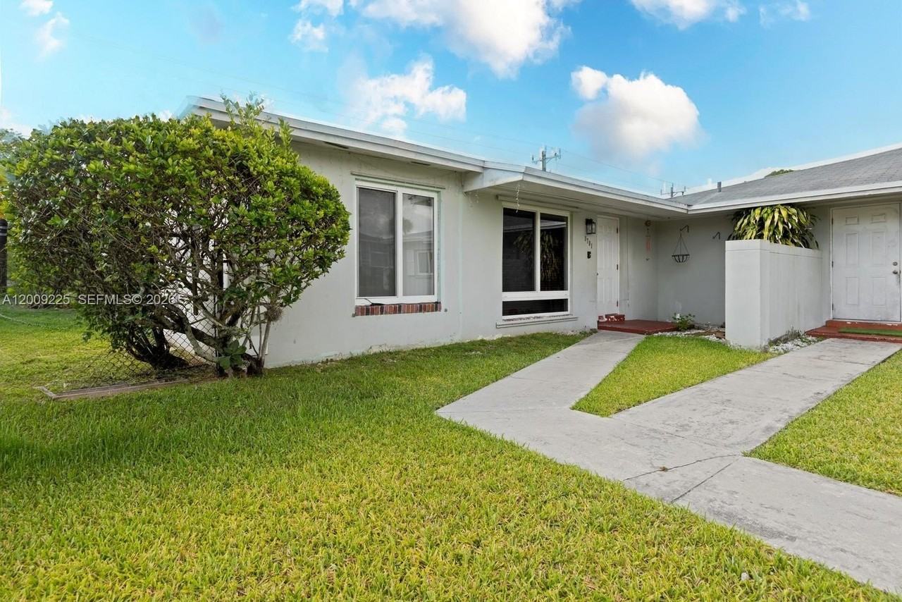 19701 Sw 103rd Ct #19701 - Photo 3 of 18