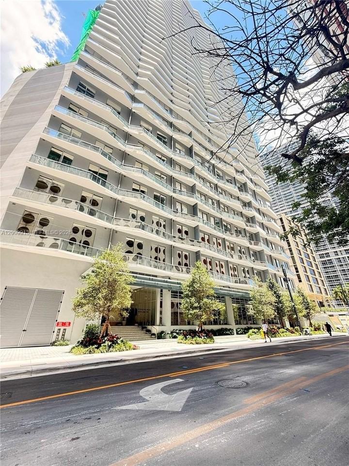 77 Se 5th St #1811