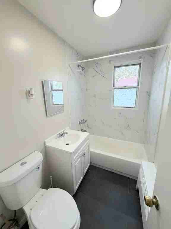 44 Irving St #4 - Photo 3 of 3