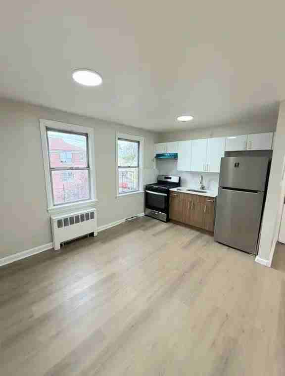 36 Irving St #9