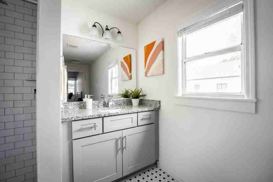 1353 Finley St Ne - Photo 5 of 10