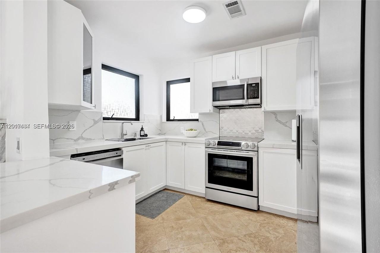 707 N 13th Ave - Photo 5 of 36