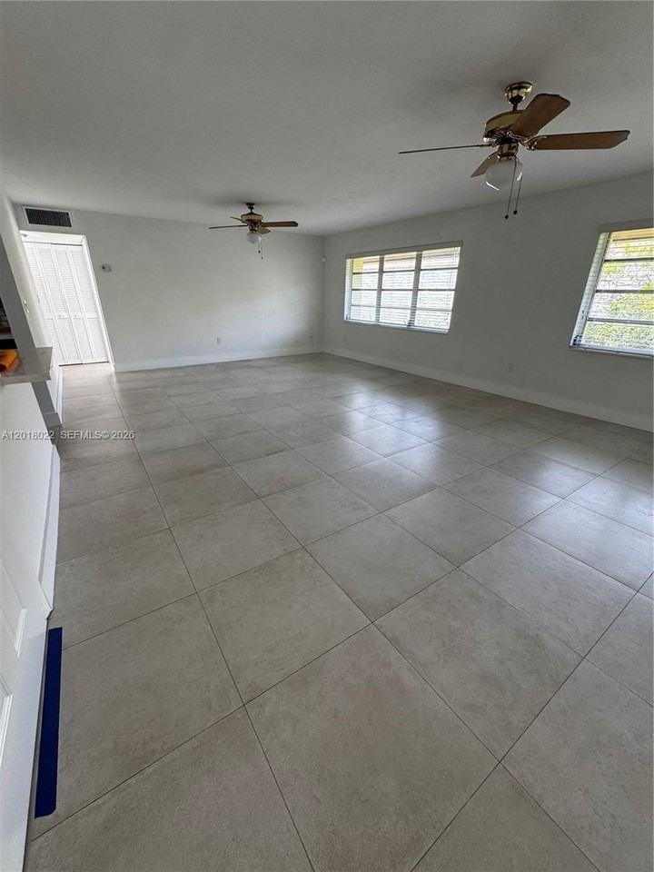 5401 Sw 77th Ct #206E - Photo 2 of 5