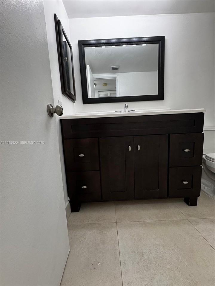 5401 Sw 77th Ct #206E - Photo 4 of 5