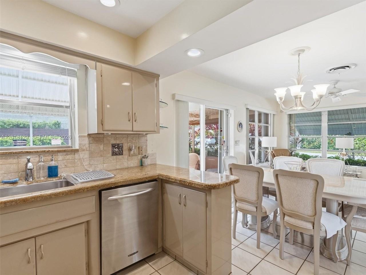 3222 Wilson St - Photo 6 of 27