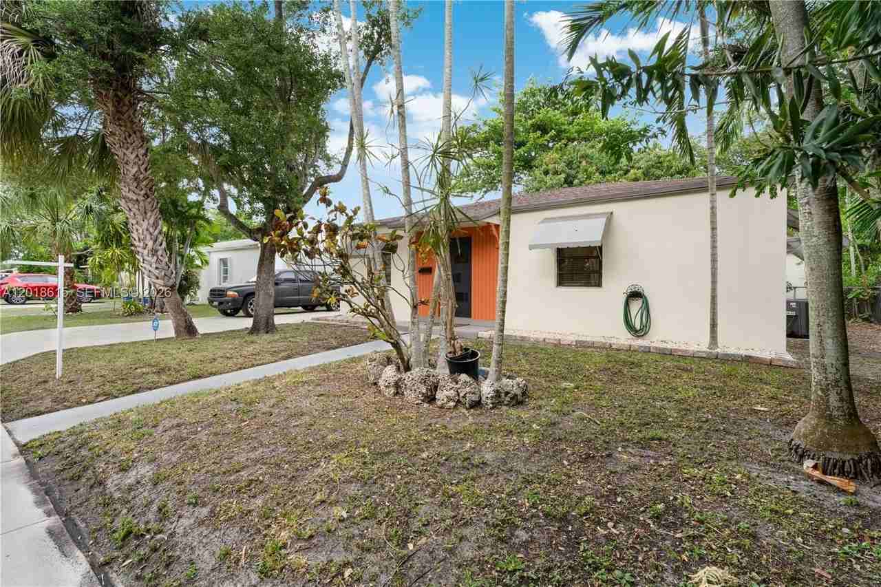 6531 Sw 57th Pl - Photo 2 of 25