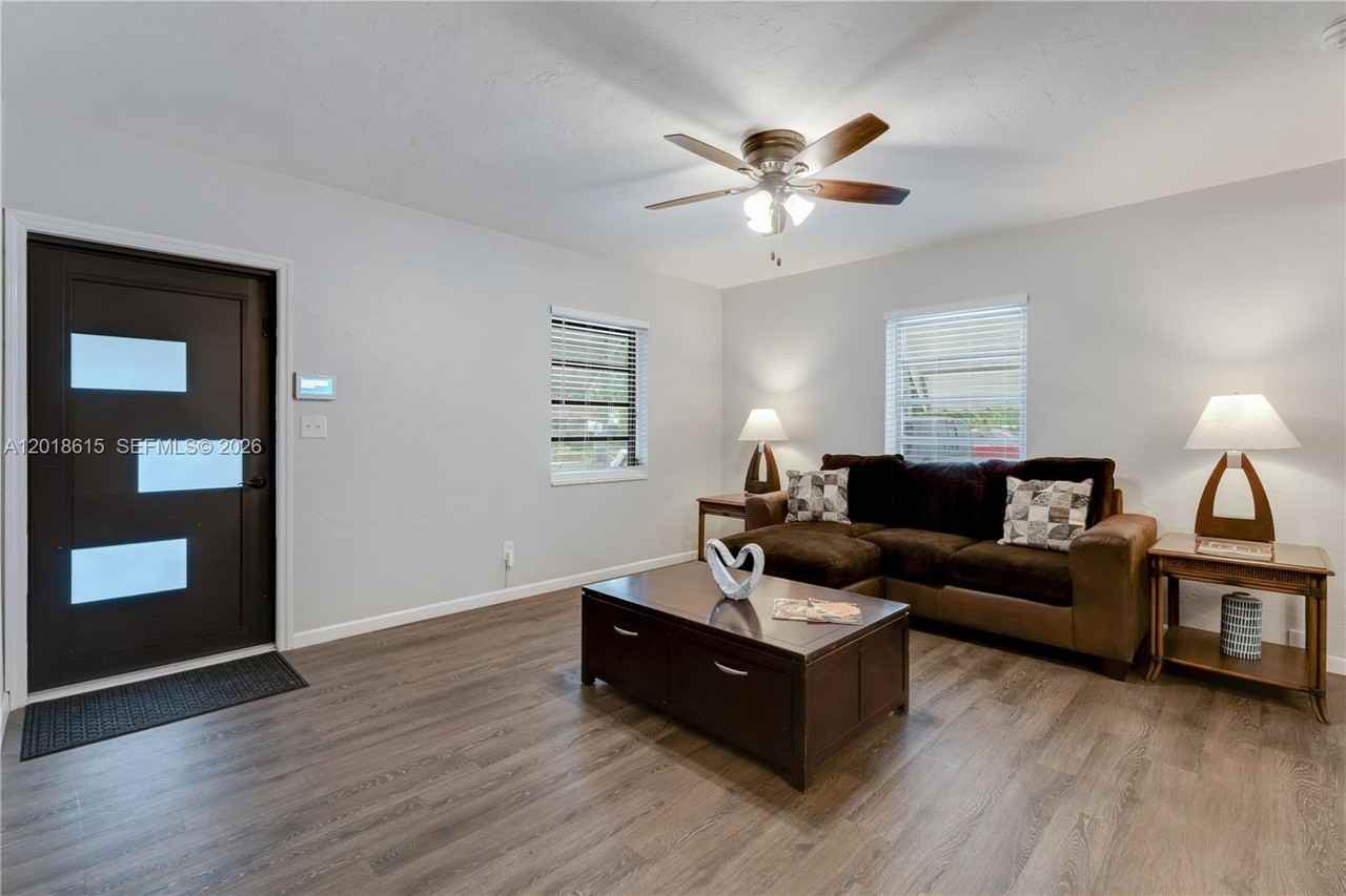 6531 Sw 57th Pl - Photo 6 of 25