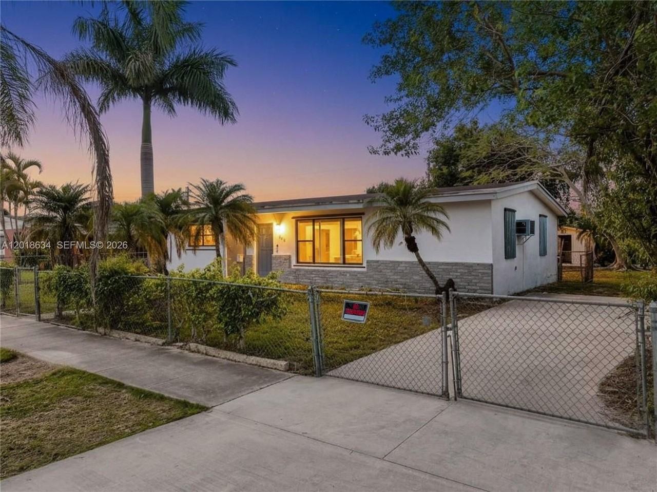 1610 Nw 9th Ct - Photo 2 of 48