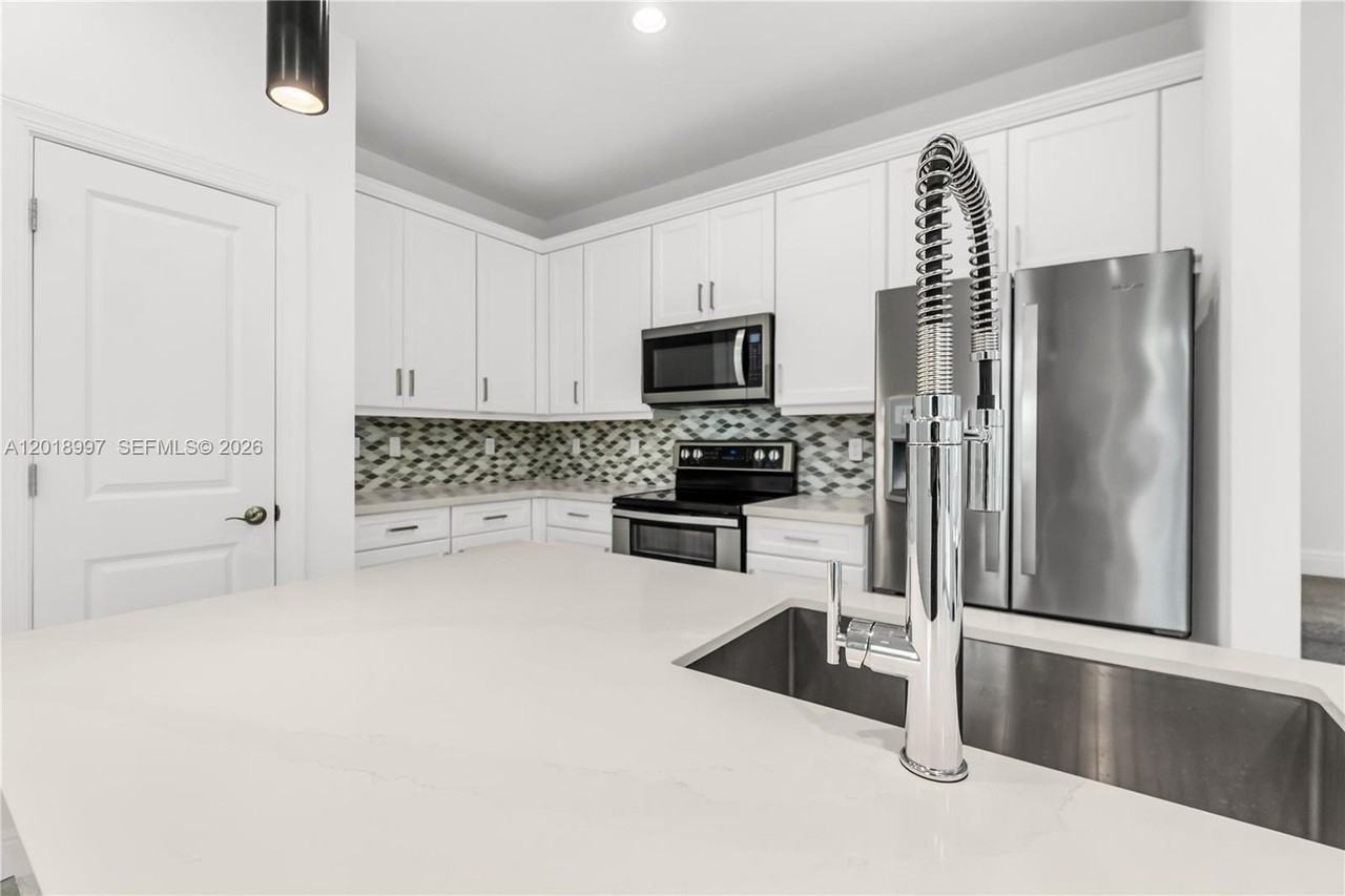 582 Parsons Way - Photo 6 of 34