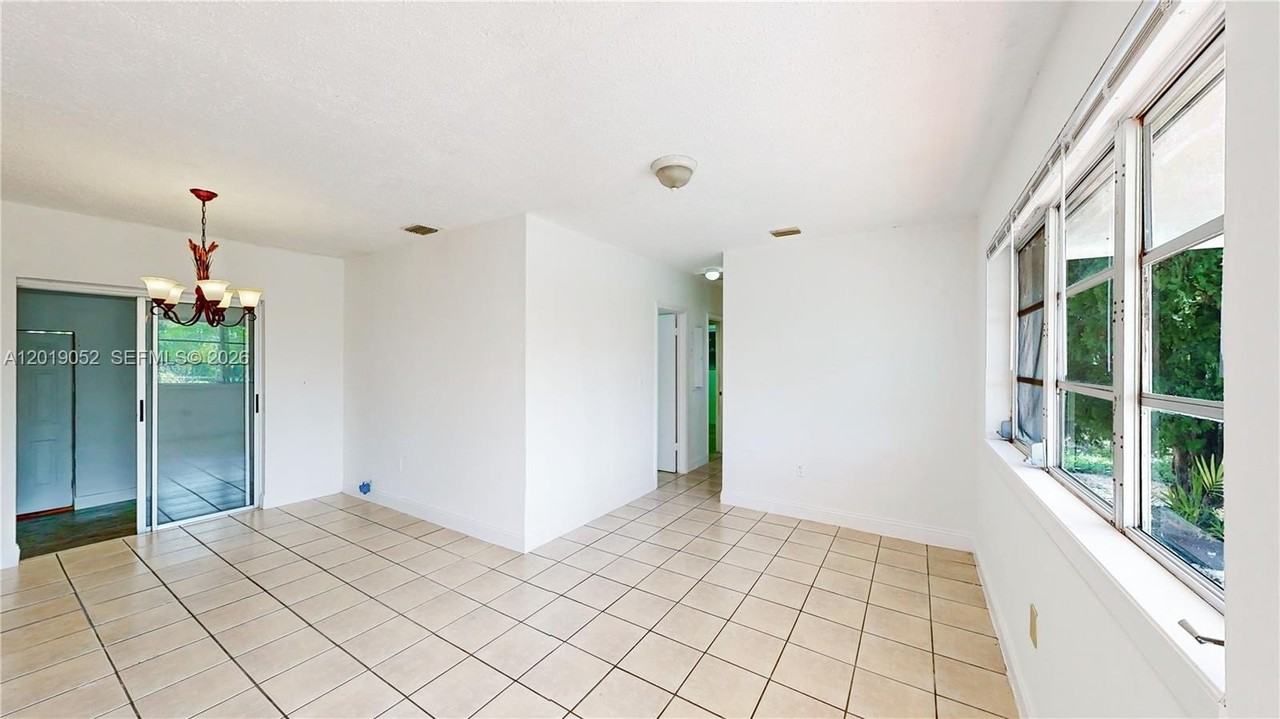 15611 Sw 296th St - Photo 4 of 46