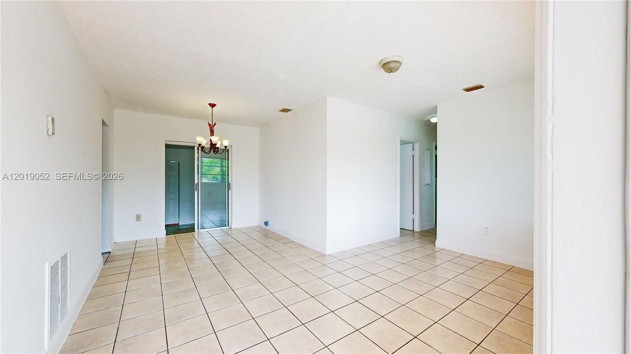 15611 Sw 296th St - Photo 5 of 46