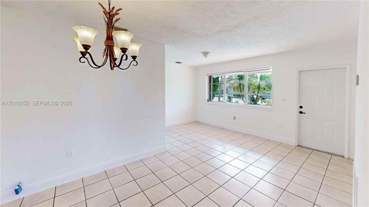 15611 Sw 296th St - Photo 6 of 46