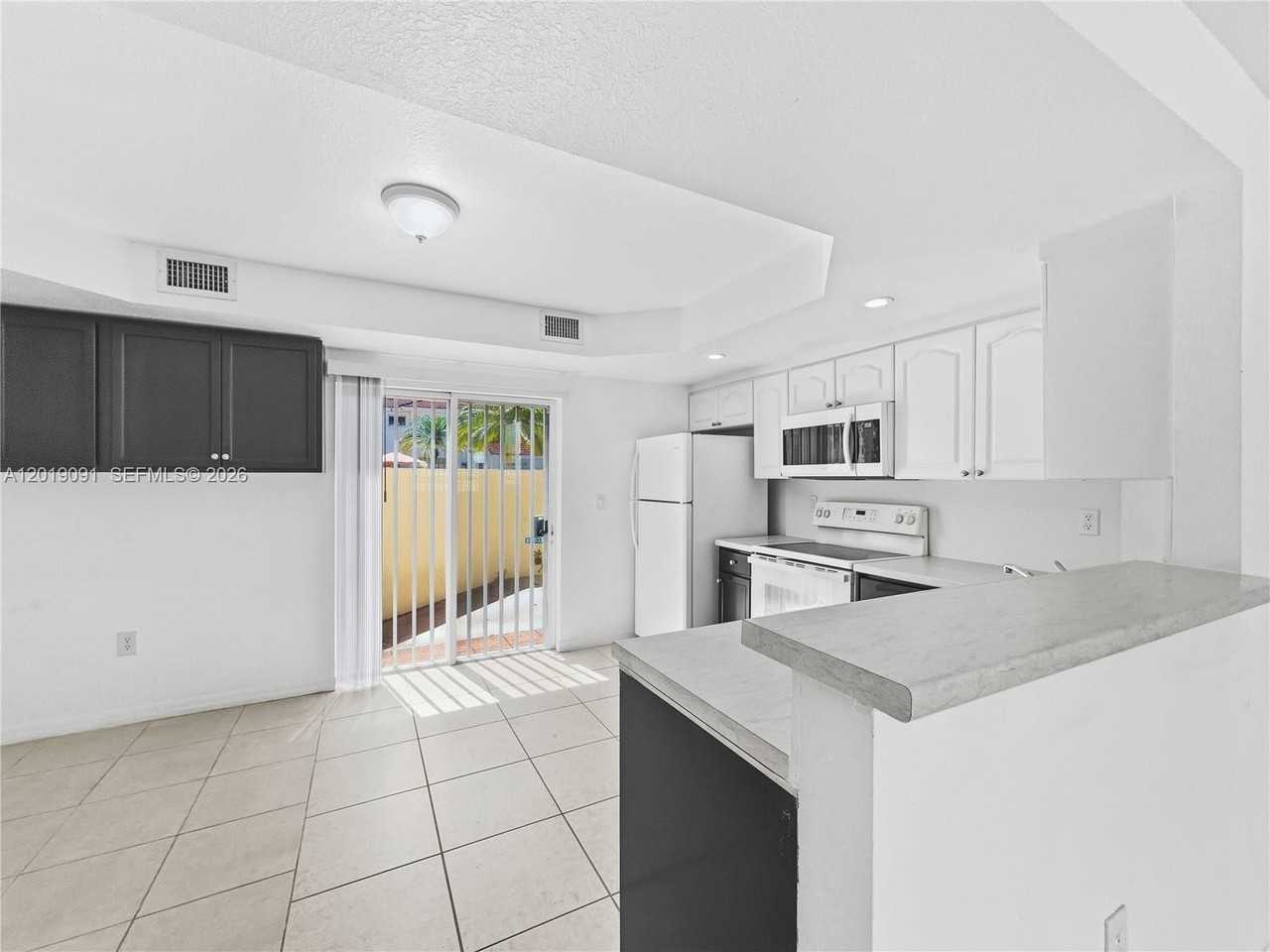 3002 San Remo Cir #0 - Photo 7 of 16
