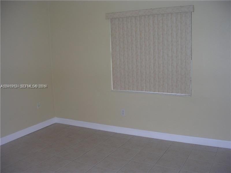 11240 Sw 122nd Pl #11240 - Photo 3 of 6