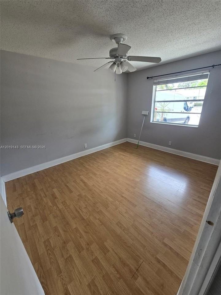 4802 Gladiator Cir - Photo 4 of 5