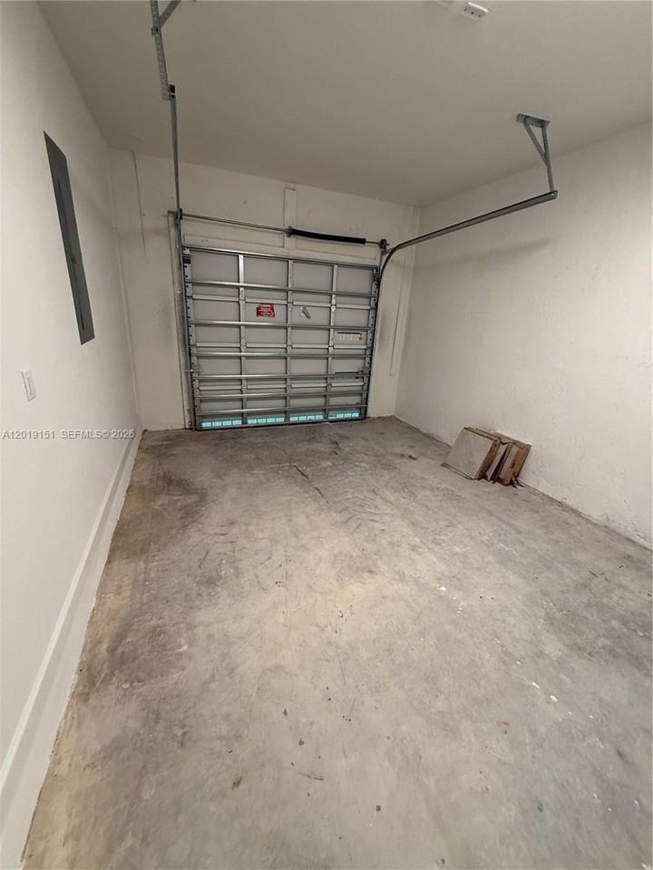 630 Se 15th St #630 - Photo 4 of 32
