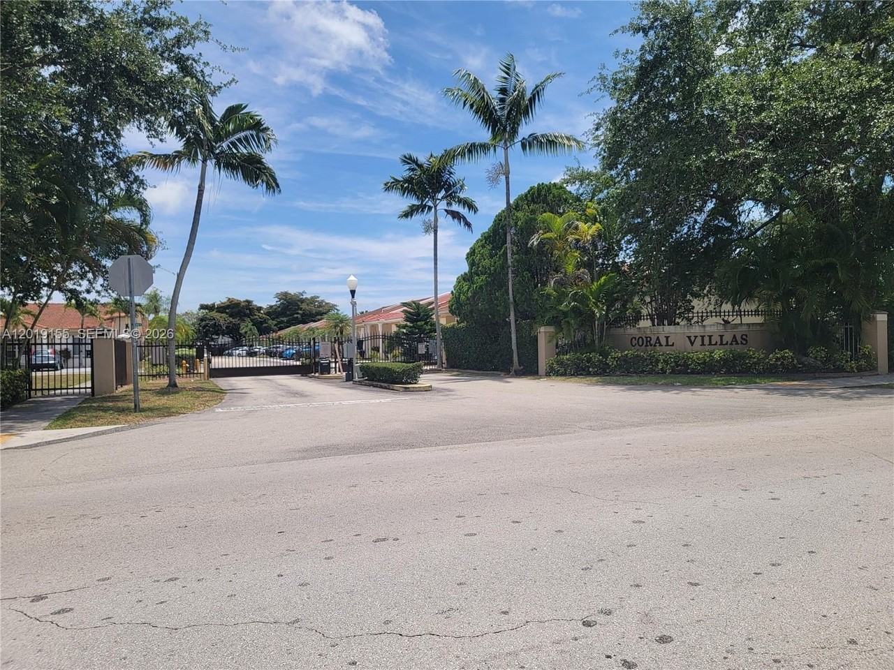 15257 Sw 138th Ct - Photo 2 of 18
