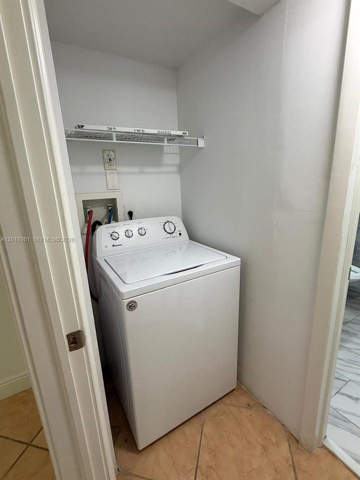 18328 Nw 68th Ave #N - Photo 4 of 9