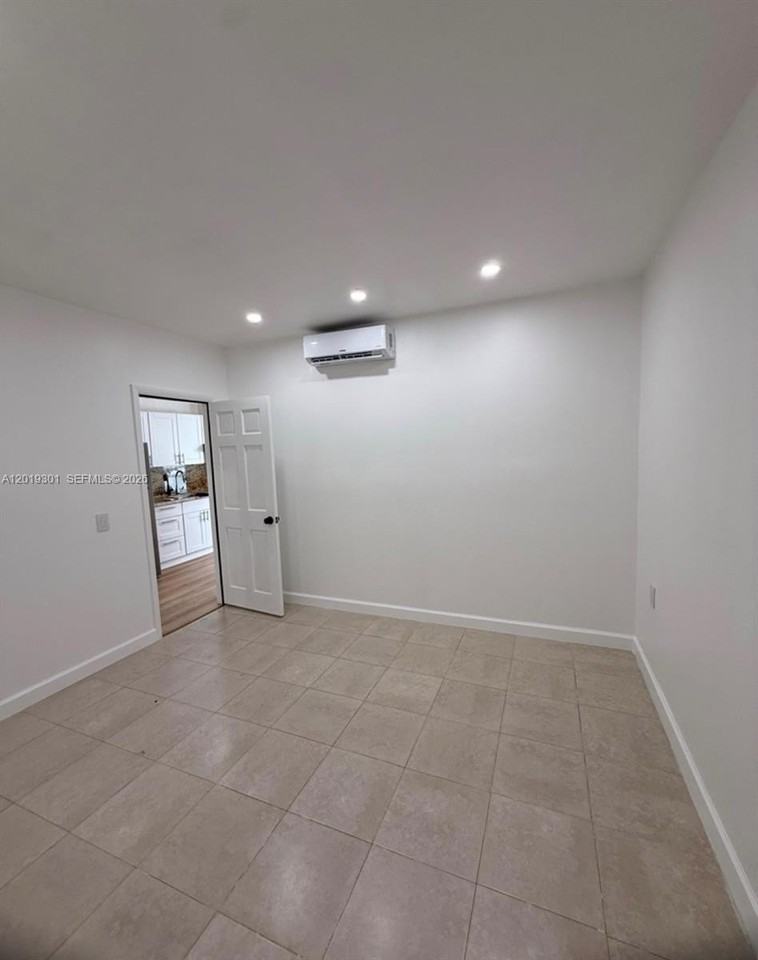25948 Sw 132nd Ave #1 - Photo 5 of 6