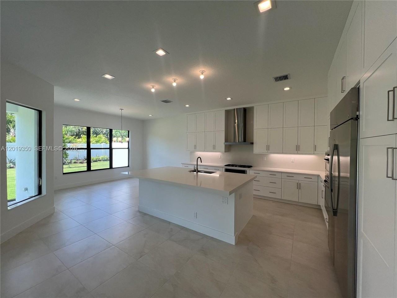 9172 Silver Marsh Ln #9172 - Photo 6 of 34
