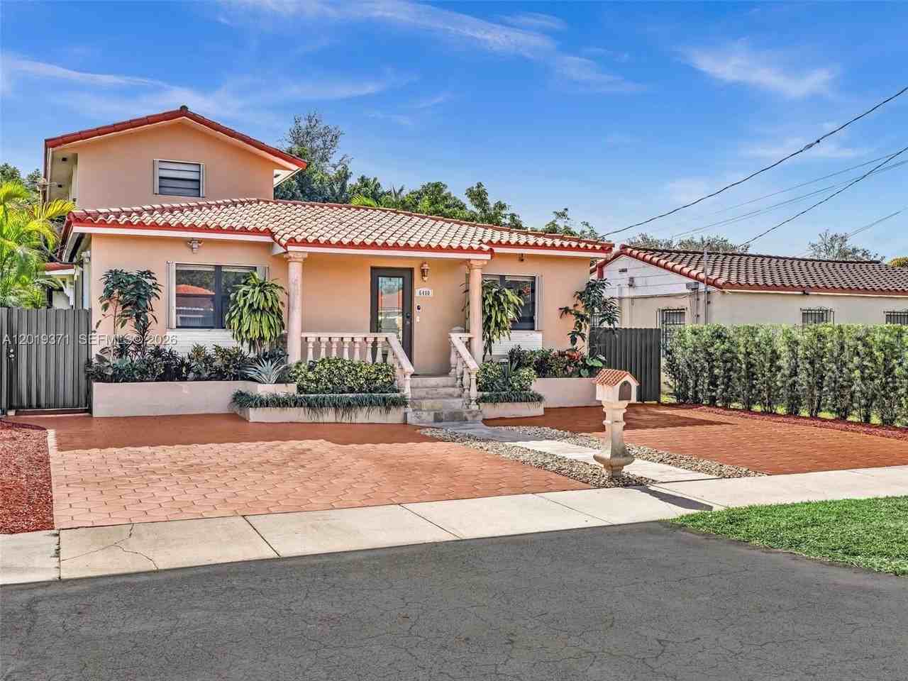 6460 Sw 2nd St #1 - Photo 3 of 25