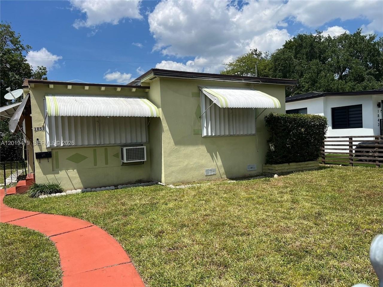 1851 Nw 51st Ter - Photo 3 of 10