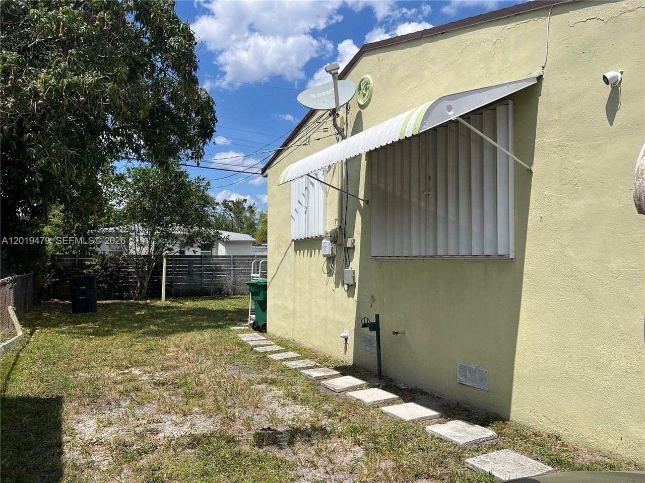 1851 Nw 51st Ter - Photo 5 of 10