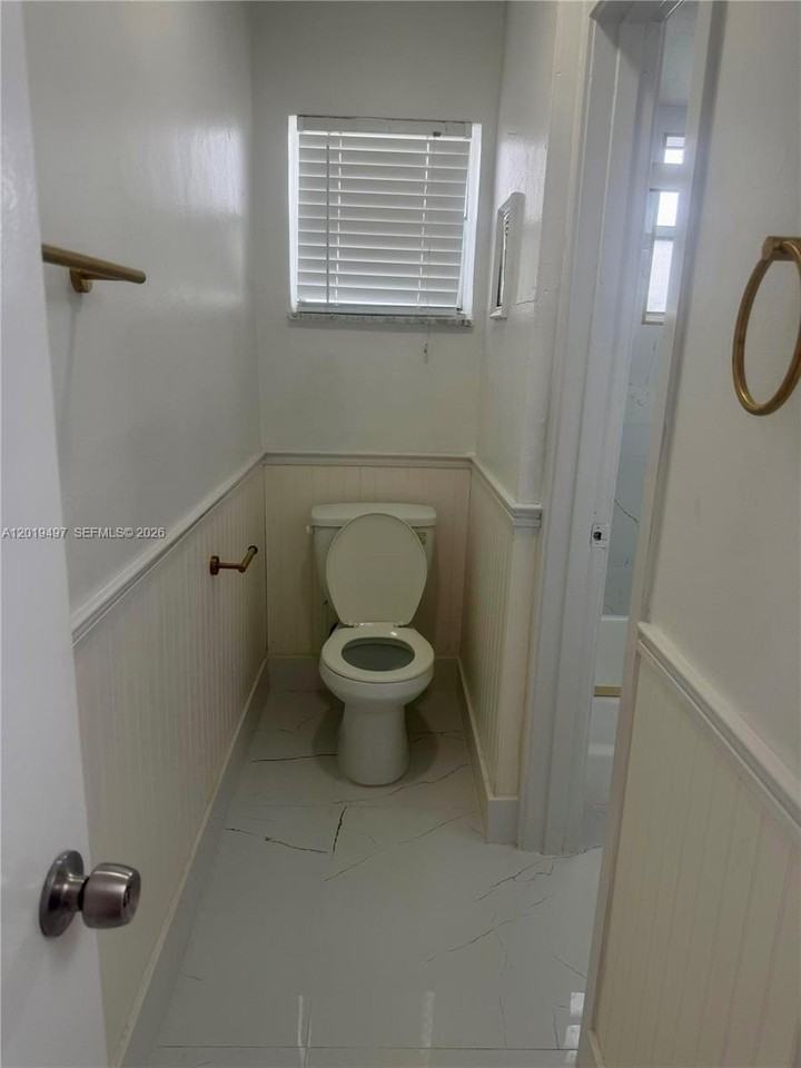 3700 Nw 62nd Ave #207 - Photo 4 of 8
