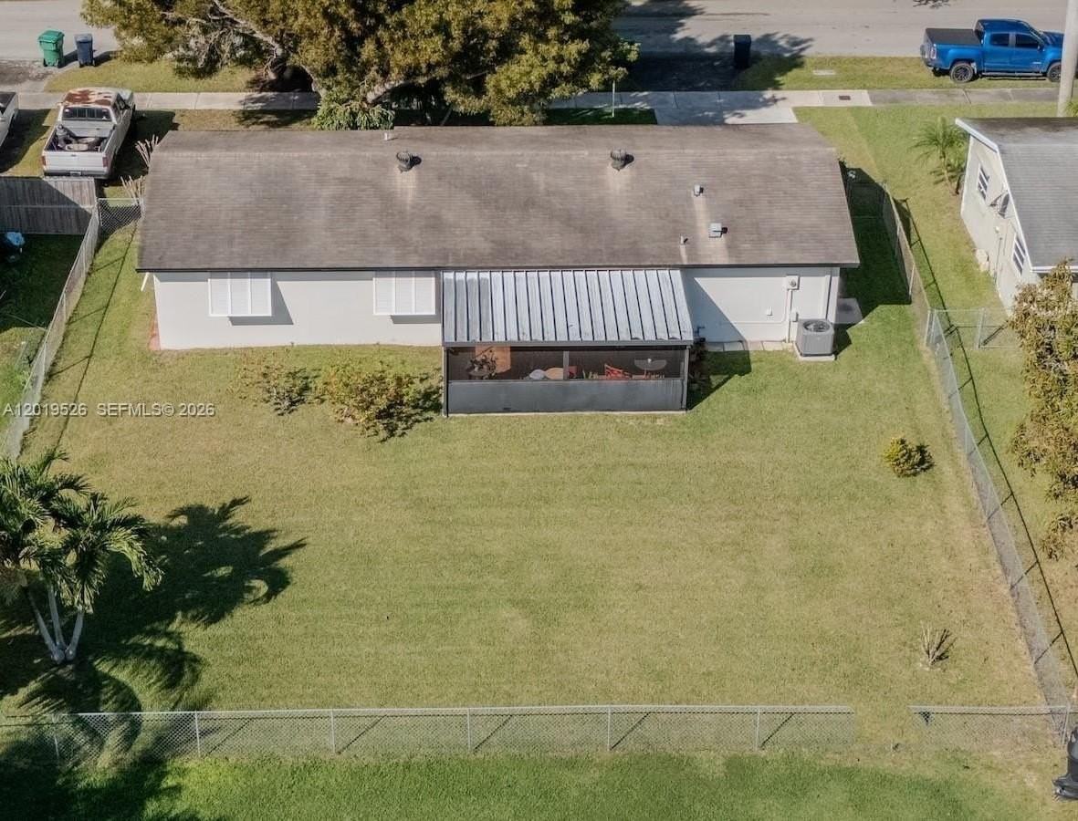 18225 Sw 94th Ave - Photo 2 of 15