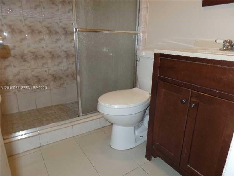 447 Ne 195th St #117 - Photo 6 of 17