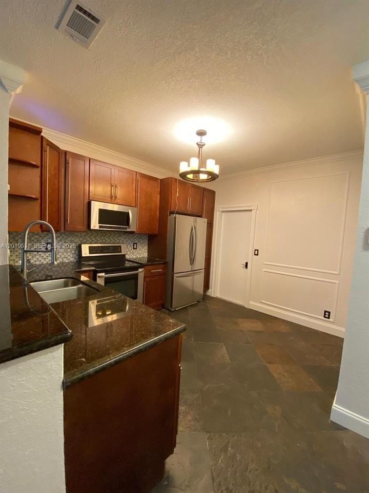 2041 Pompeii Ct #2014 - Photo 7 of 44