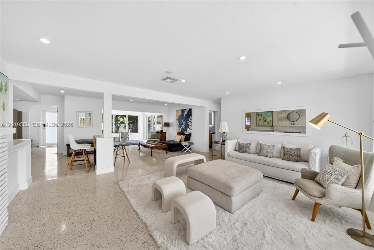 1619 Hollywood Blvd - Photo 3 of 24