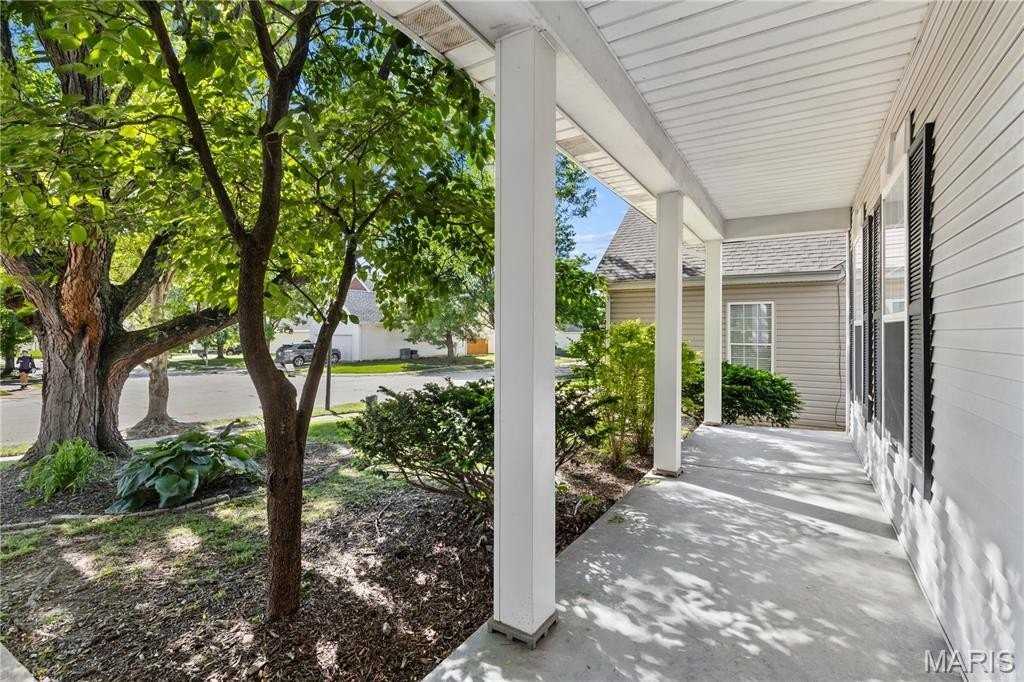 927 Wellesley Place Dr - Photo 4 of 28