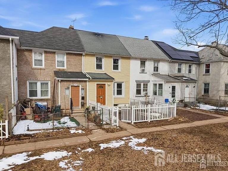 25 Langley Pl - Photo 2 of 27