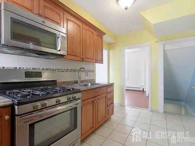 25 Langley Pl - Photo 4 of 27