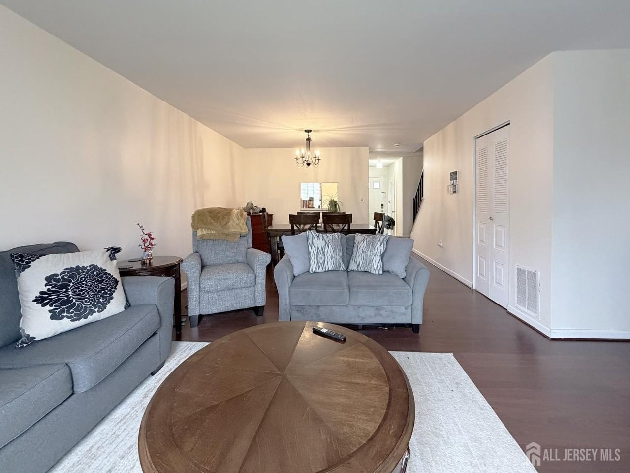 149 Abbot Ct - Photo 2 of 12