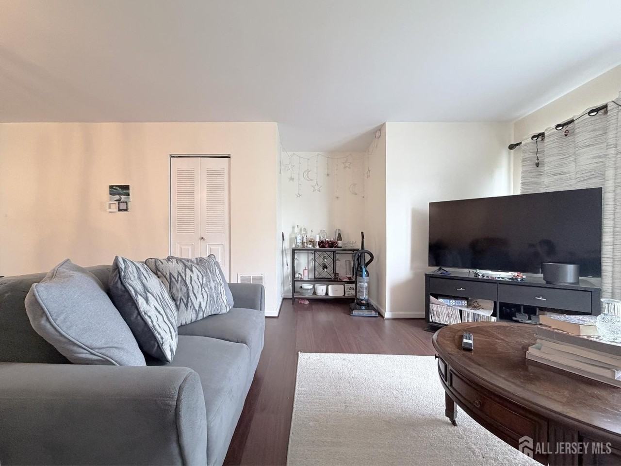 149 Abbot Ct - Photo 4 of 12