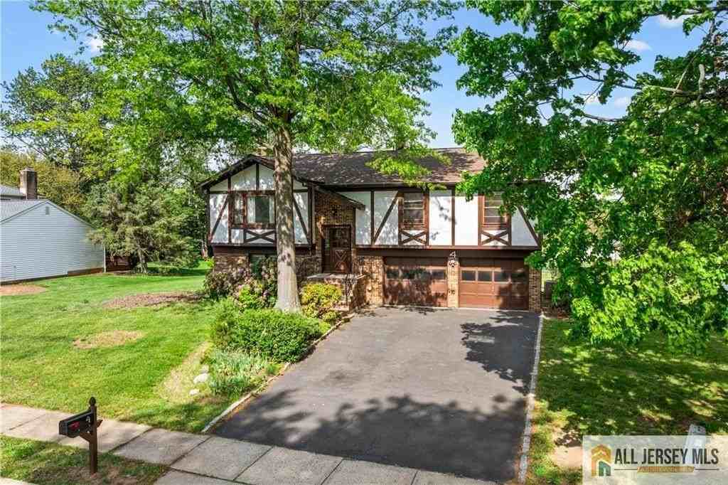 4 Darby Rd - Photo 3 of 29