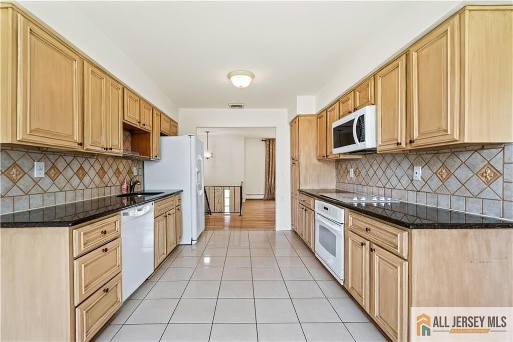 4 Darby Rd - Photo 5 of 29