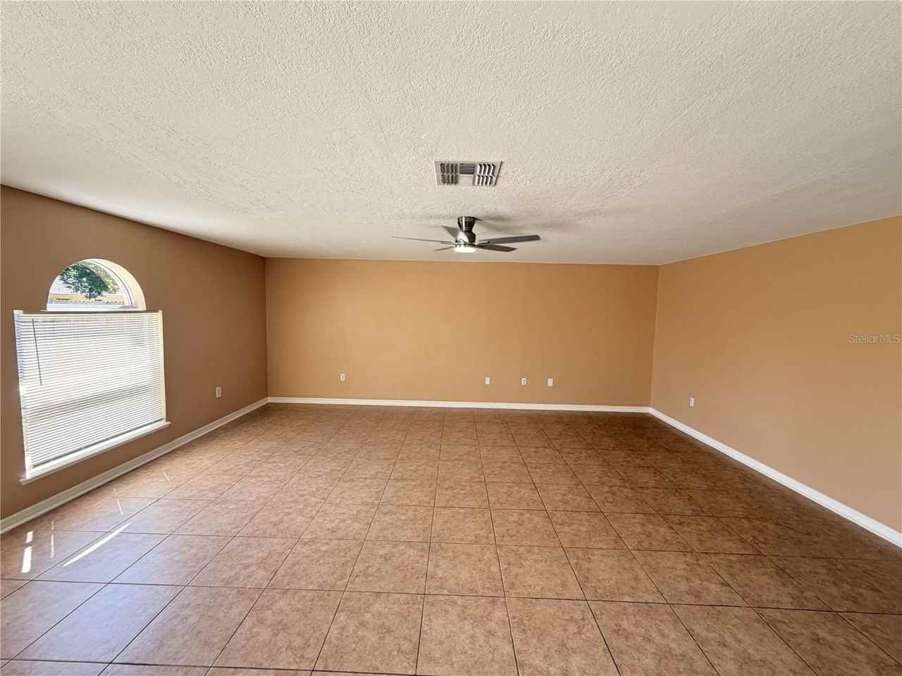 4 Princess Geraldine Pl - Photo 4 of 36