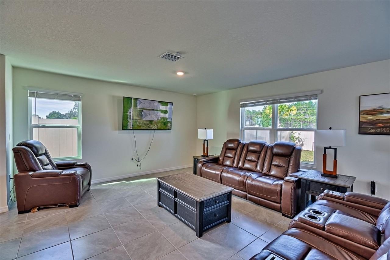 1100 Nw 248th Dr - Photo 4 of 39