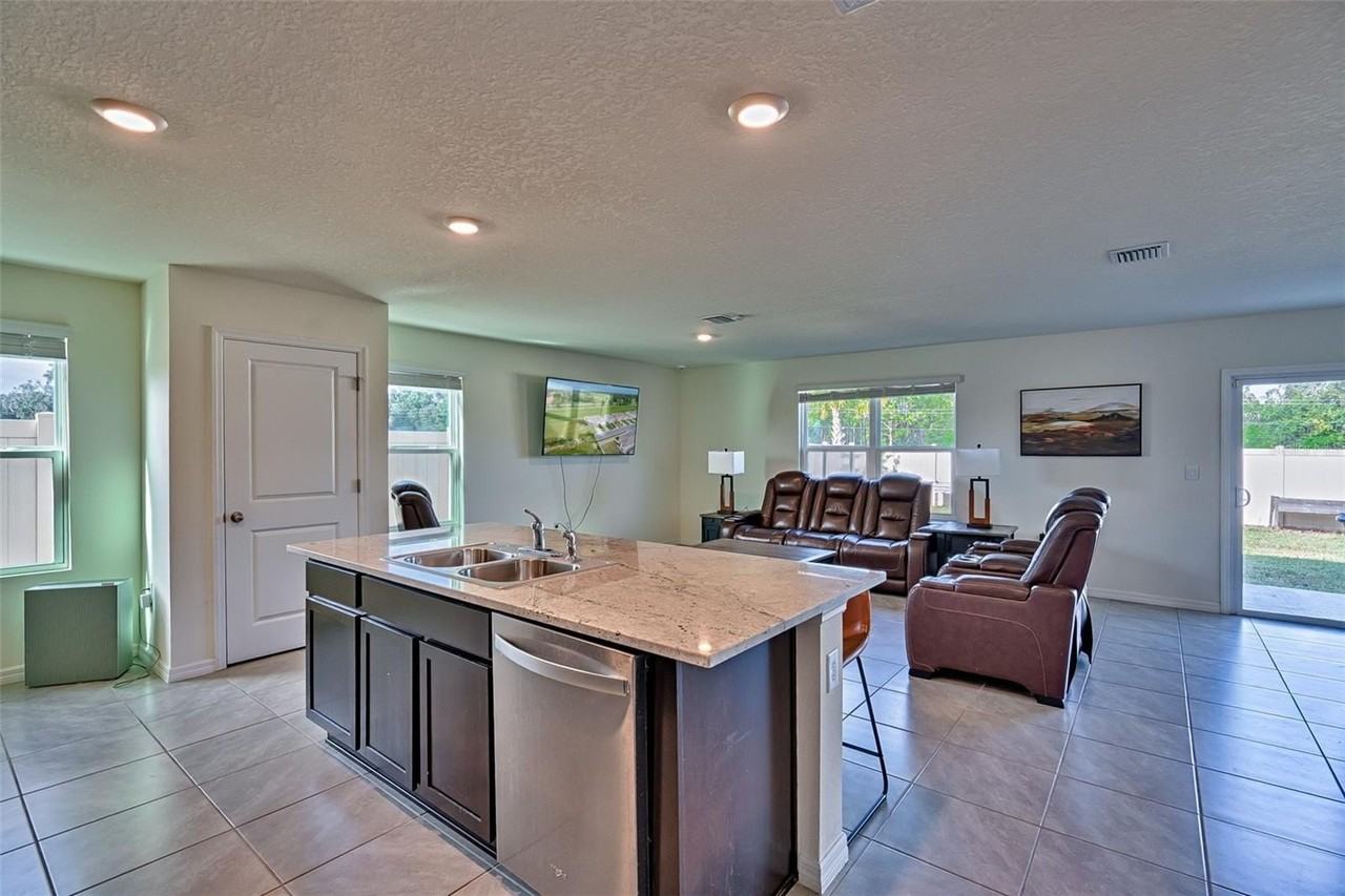 1100 Nw 248th Dr - Photo 7 of 39