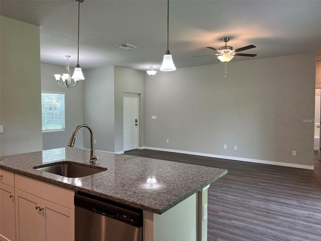 3685 Trenton Ln - Photo 6 of 20